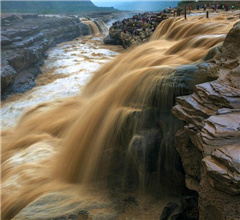 黃河壺口瀑布現冬汛 河面最寬達500米