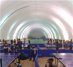 北京一學校建充氣膜體育館抵抗霧霾