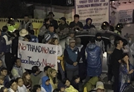 韓民眾繼續抗議“臨時”部署“薩德”裝備