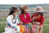 【脫貧攻堅在行動】留美藏族姑娘回鄉創業，要把民族服飾推向世界