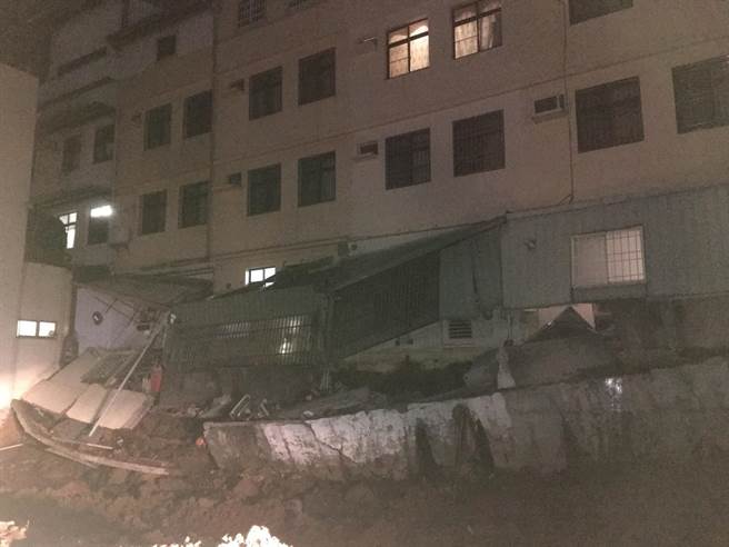 沒地震沒颱風 臺灣嘉義四戶民宅增建廚房突然倒塌
