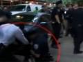 美警方毆打示威學生視頻公佈