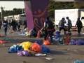 2013北京國際馬拉松賽：選手起跑後 天安門廣場垃圾遍地
