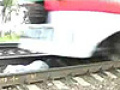 北京戴耳機帽子穿越鐵軌 女子被火車撞死
