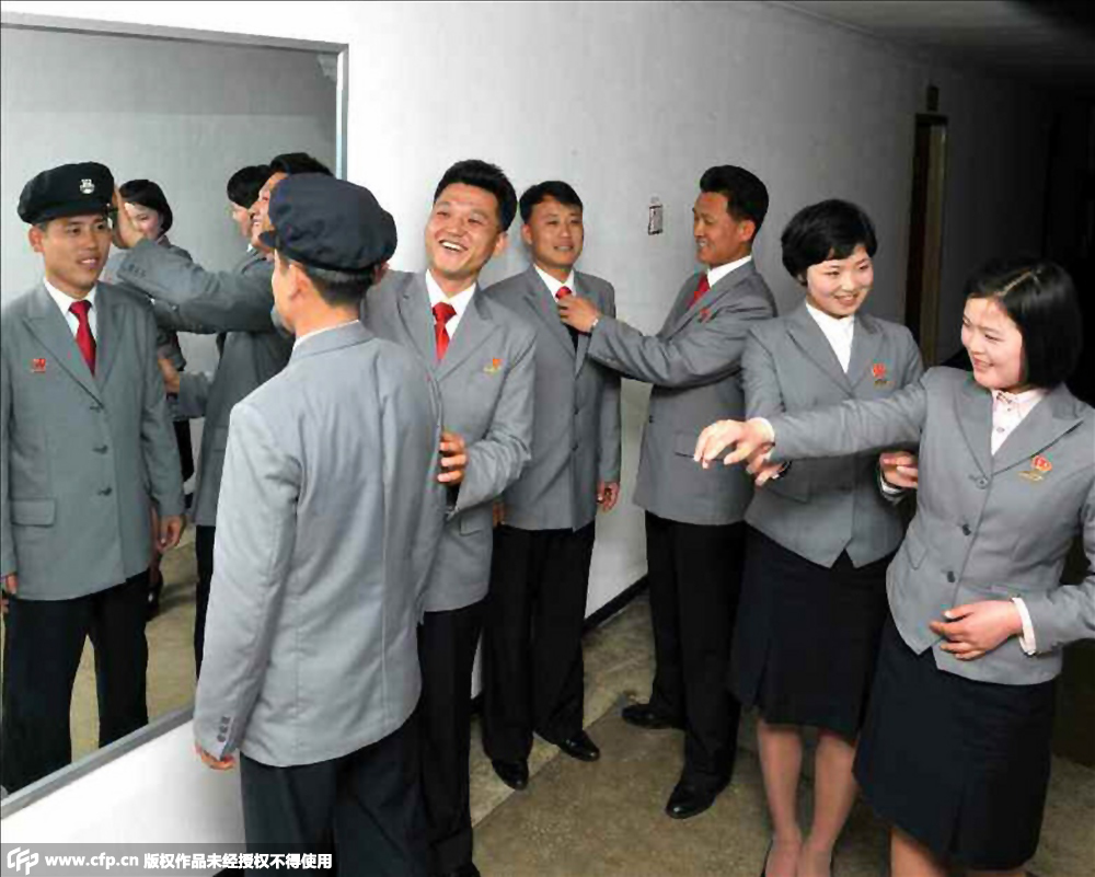 朝鮮新式校服曝光 女生可穿短裙絲襪