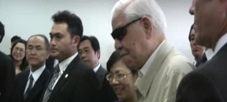 臺灣地區前領導人李登輝訪日，參觀太陽能發電廠。