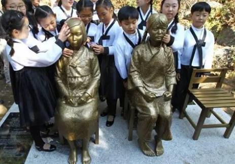 韓國人替慰安婦立銅像，臺灣人卻在踐踏慰安婦的傷痛。