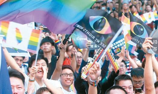 民調顯示：56％臺灣民眾反對同性婚姻納入民事條例