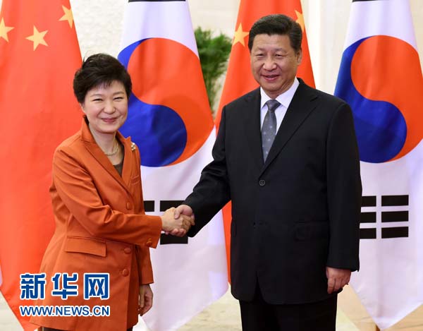 習近平與樸槿惠在北京舉行會晤，雙方共同確認中韓自貿區結束實質性談判。