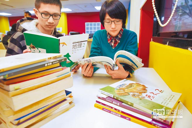 各國王室爭相學中文 臺灣竟為學幾篇古詩文爭論不休