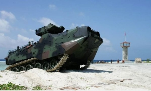 臺軍太平島舉行大規模登島演練出動20輛兩棲登陸車