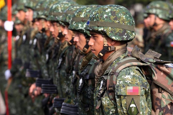 臺軍缺人 防務部門宣佈明年續義務徵兵9600人入營服役