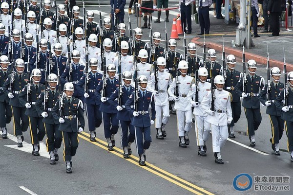 臺軍為啥常穿舊衣服？ 竟是預算長年編列不足