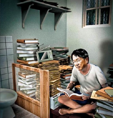 陳水扁牢房內堆滿文件，他抱怨房內空間越來越小。圖片來源：臺灣媒體