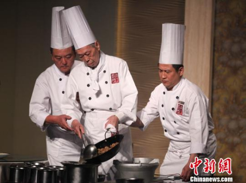 臺灣寫真:蔣家“禦廚”96歲高齡再做“左宗棠雞”