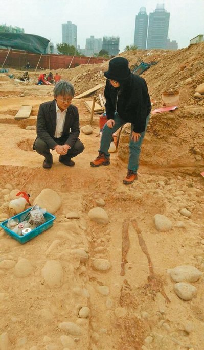 臺中高房價區挖出46具史前人骨土地開發與否惹議