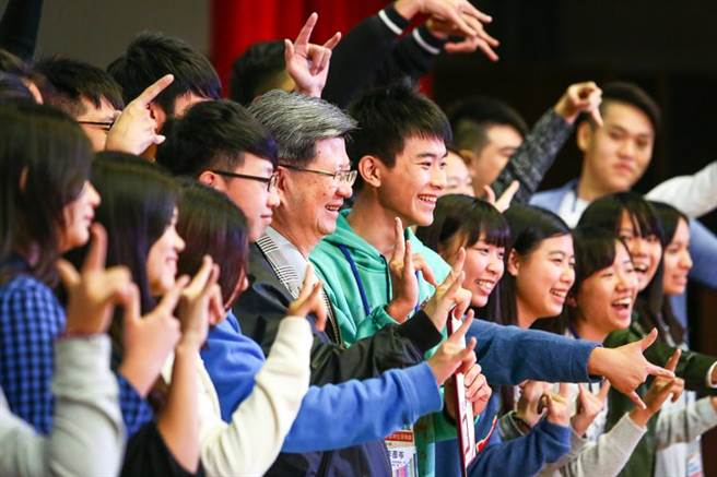 臺高中生:臺灣缺乏國際觀 對大陸看法過度封閉