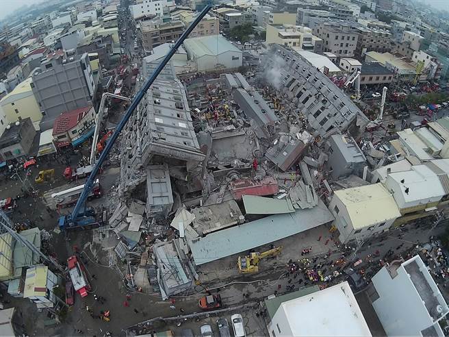 臺灣南部0206強震，維冠金龍大樓倒塌，逾百人罹難