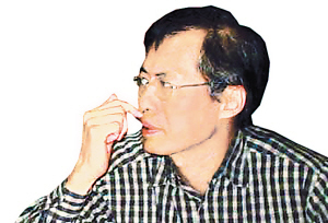   吳興文
