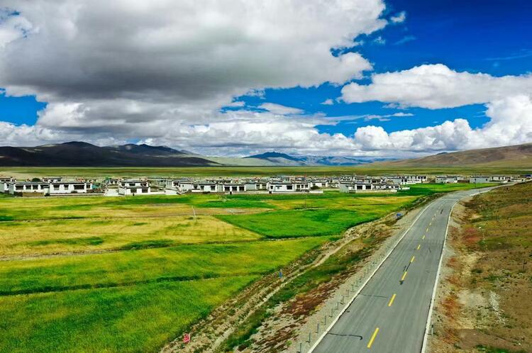 西藏全區鄉鎮和行政村通暢率分別達到95% 78.76%