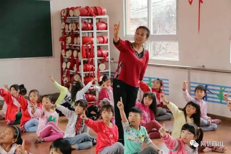 【全國文明家庭】劉春香家庭:情係留守兒童 用舞蹈傳遞自信快樂