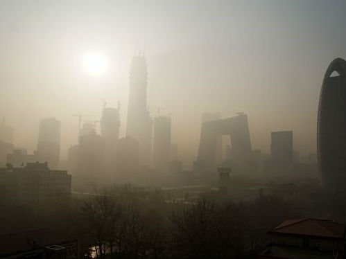 1月3日，北京持續重度霧霾天氣。 新華社記者李欣攝