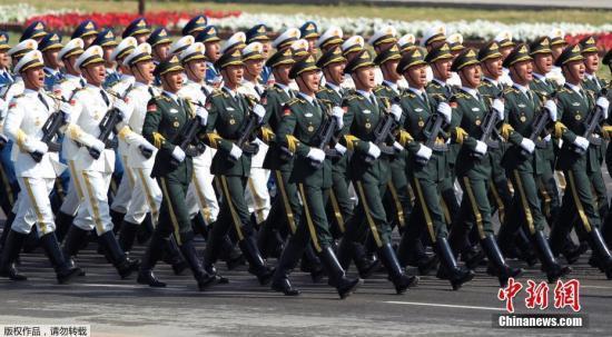 3月23日，在巴基斯坦首都伊斯蘭堡，中國軍人參加“巴基斯坦日”閱兵儀式。
