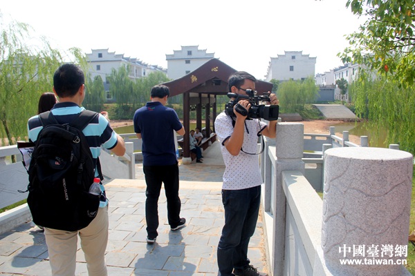 網媒記者走訪吉水縣孔巷村 見證水庫移民幸福新生活