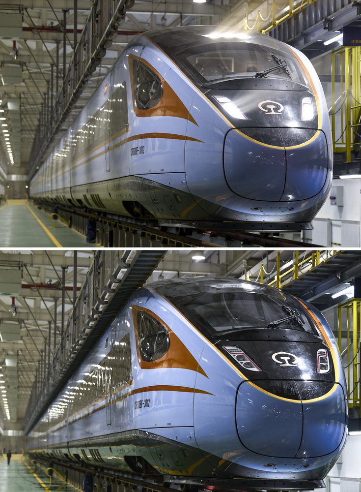 這張拼版照片的上圖為一列藍色復興號動車組列車結束運作後駛入銀川動車運用所時，車身佈滿灰塵（3月18日攝）；下圖為經過清洗後的藍色復興號動車組列車（3月19日攝）。