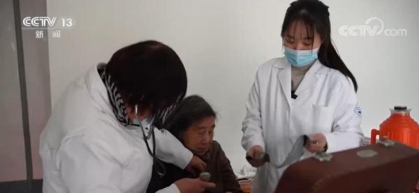 醫務人員堅守一線 保障節日期間群眾醫療服務需求