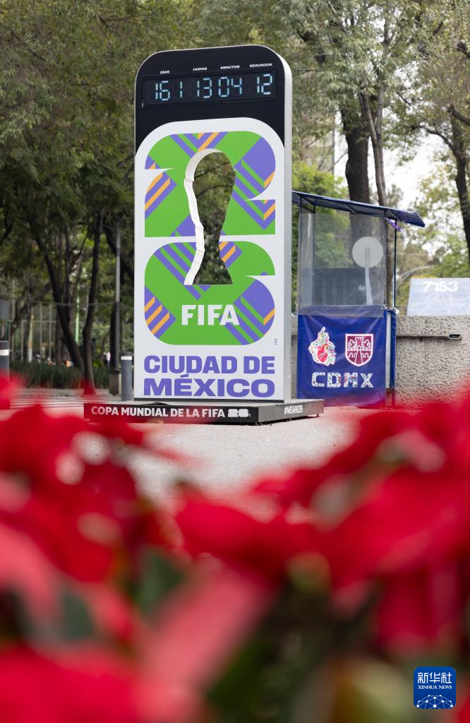 ��������G�s�~��^���@