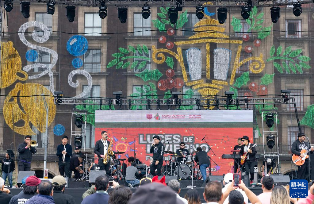 ��������G�s�~��^���@