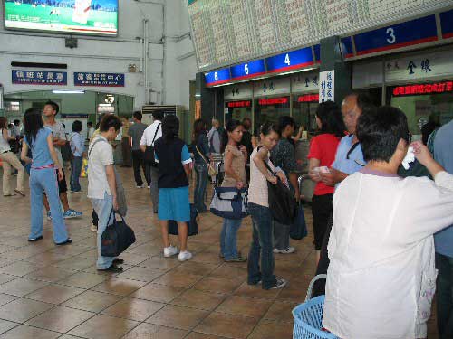 逃票搭乘火車內心終不安 臺灣2名乘客補還多年欠款