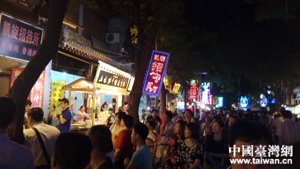 西安回民街：比臺北士林更熱鬧的夜市