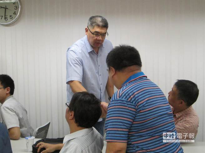 國民黨臺北市長參選人連勝文的支援度，落後綠營參選人臺大醫師柯文哲達7％