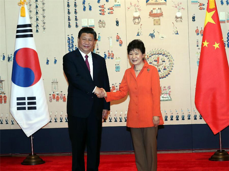國家主席習近平在首爾與韓國總統樸槿惠舉行會談，會後發表《聯合聲明》，中韓將於年內簽署自由貿易協定