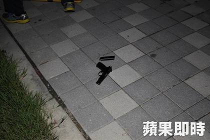 臺灣欠債男自轟頭亡：求前妻幫他照顧母親（組圖）