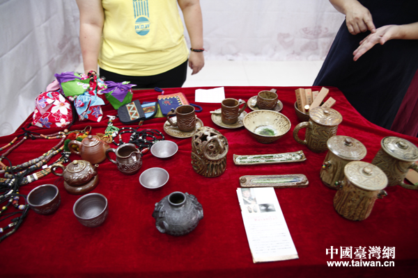2014海峽兩岸民族特色産品展銷會9月3日在溫州蒼南縣開幕。
