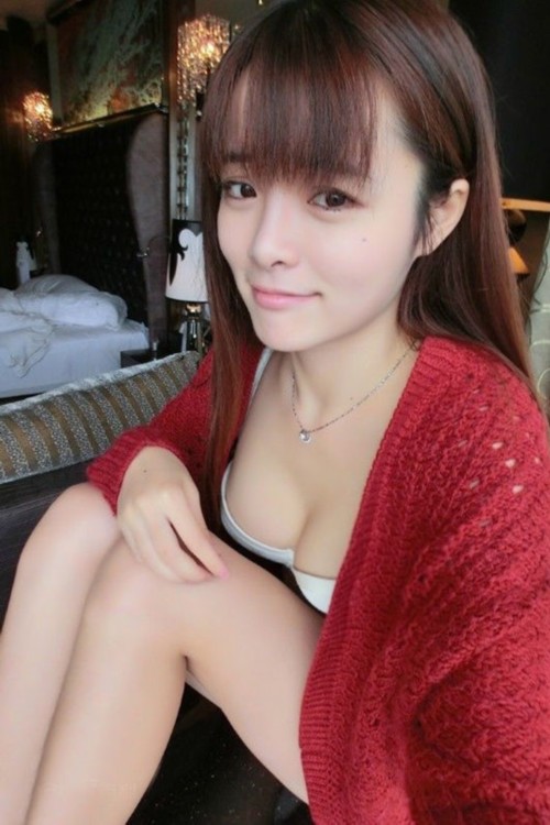 青澀小蘿莉走紅網路 國內最清純校花受寵