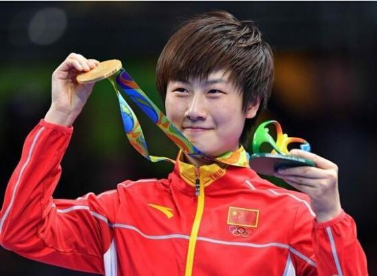 丁寧擔任中國奧運代表團閉幕式旗手 龍江驕傲國球第一人