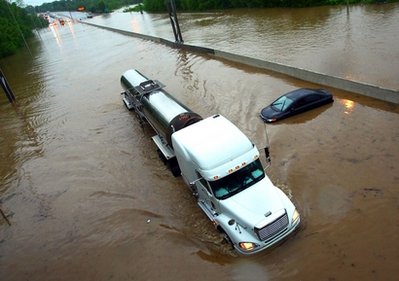 組圖：美國中部遭洪水龍捲風襲擊至少11人喪生