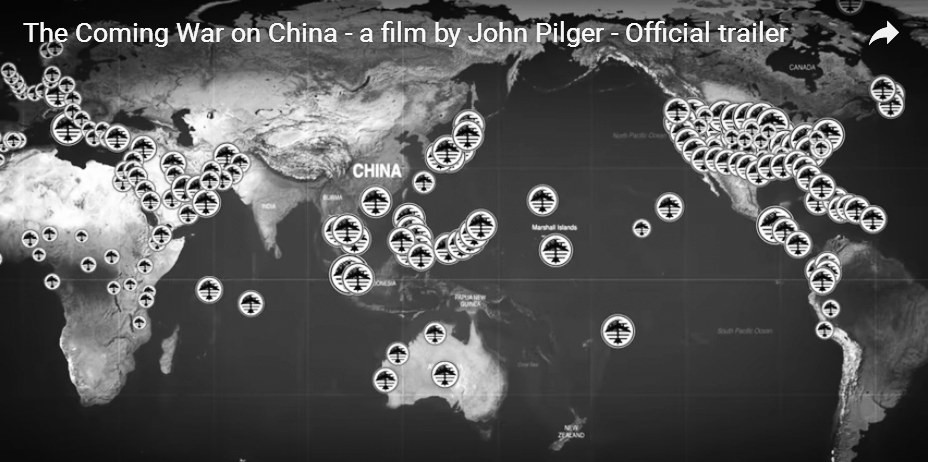 紀錄片中的“美國400個軍事基地包圍中國”示意圖。