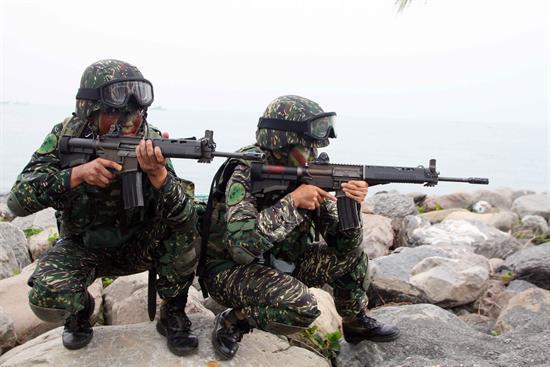 資料圖：臺灣海軍陸戰隊士兵警戒。
