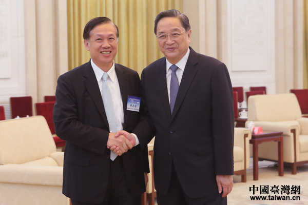 俞正聲7日在北京會見了賴正鎰理事長率領的臺灣商業總會大陸經貿考察團一行。