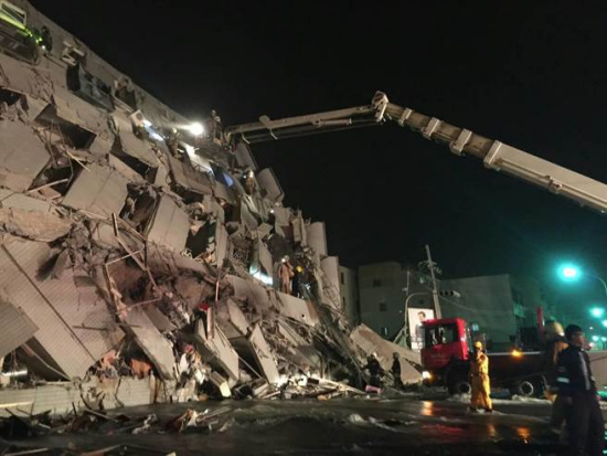臺灣地震臺南倒塌大樓已救出123人馬英九將南下