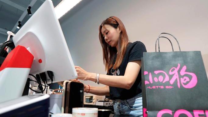 臺灣姑娘的襄陽“慢時光”：從咖啡館騎行出發