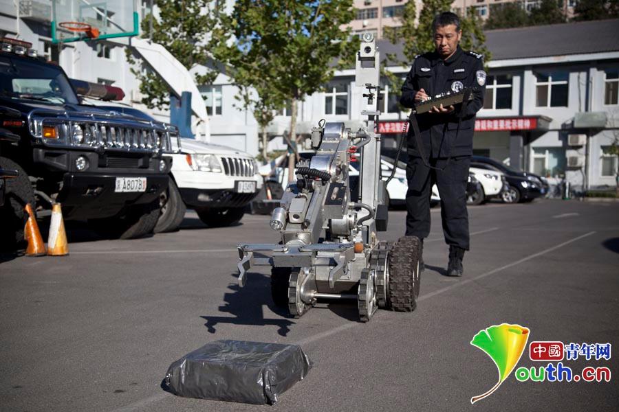 APEC“排爆”機器人