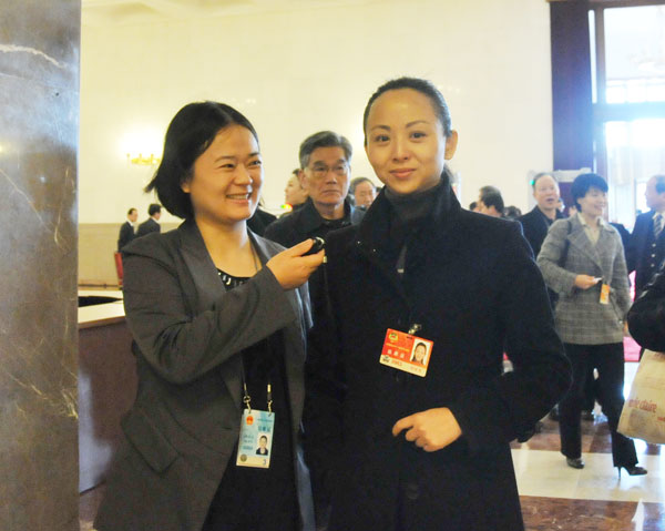 全国政协委员邰丽华接受新华网记者专访