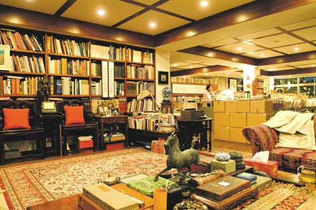 李敖捐款後忍痛賣書房數萬藏書寄人籬下(組圖)